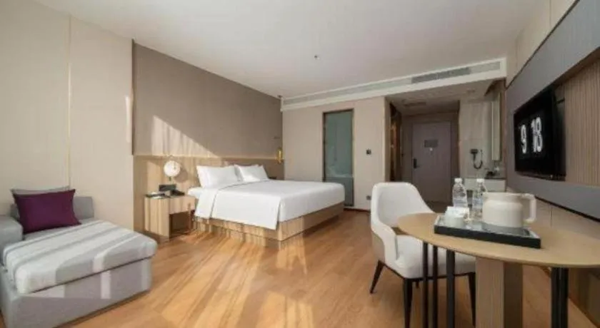 Bed in Lavande Hotel·Dongxing Port