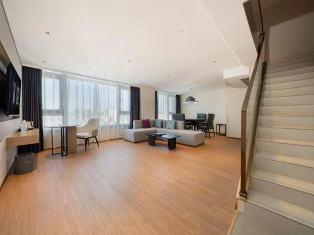 Lavande Hotel·Dongxing Port