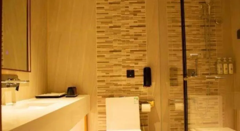 Lavande Hotel·Dongxing Port