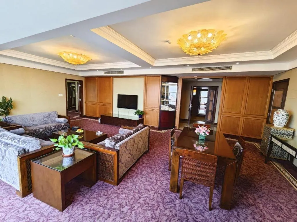 Chinflux Mandarin Hotel