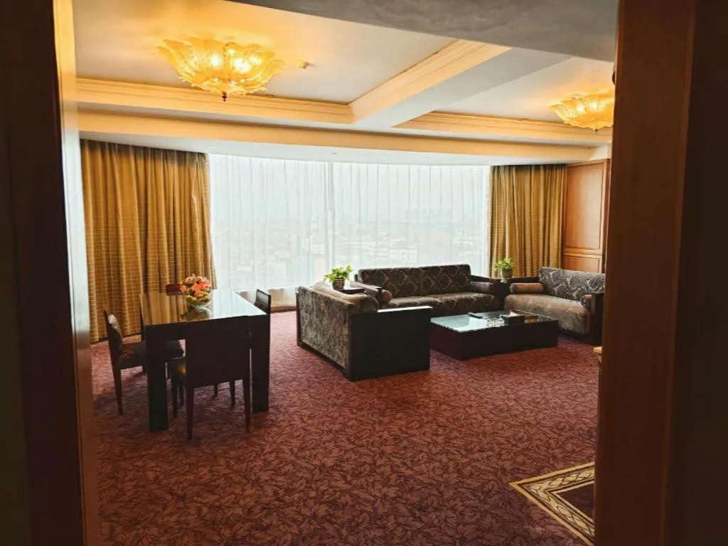 Chinflux Mandarin Hotel