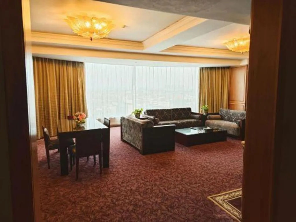 Chinflux Mandarin Hotel
