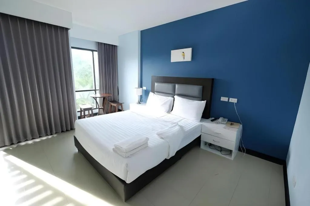 Bed in Sixty-Sixplace