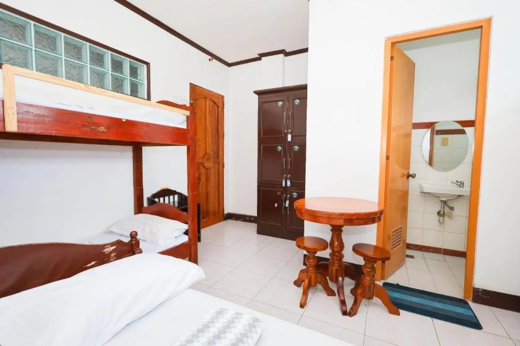 Bed in Mayon Backpackers Hostel