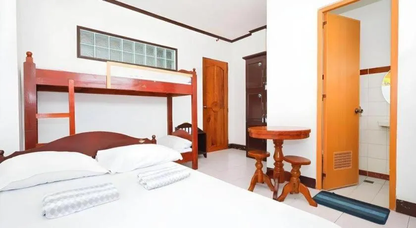 Bed in Mayon Backpackers Hostel