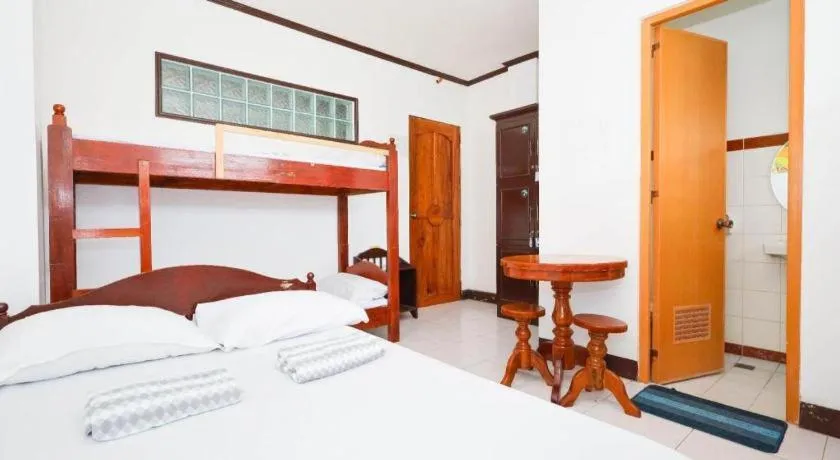 Bed in Mayon Backpackers Hostel