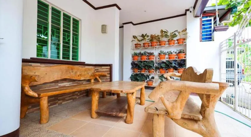 Mayon Backpackers Hostel