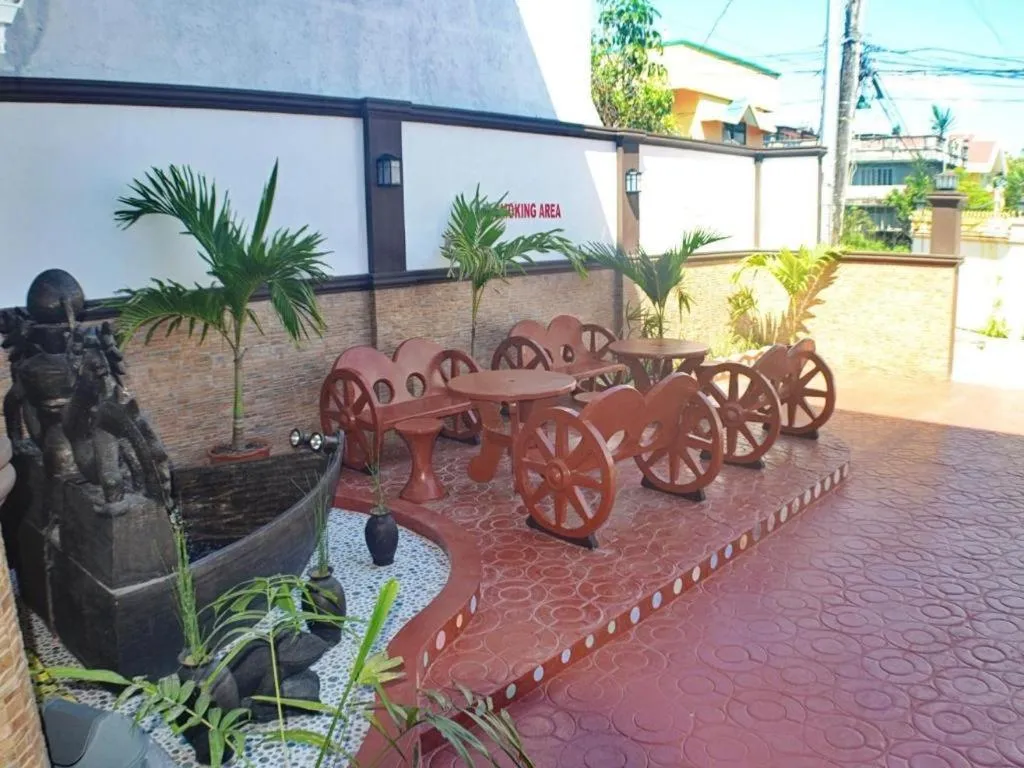 Mayon Backpackers Hostel