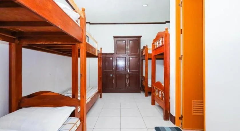 Bed in Mayon Backpackers Hostel