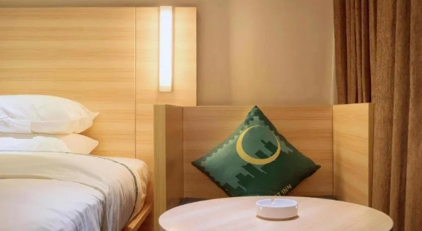 Bed in City Comfort Inn Hechi Nandan