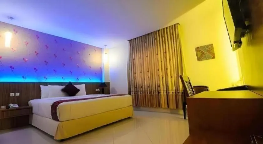 Bed in Mataram Square Hotel