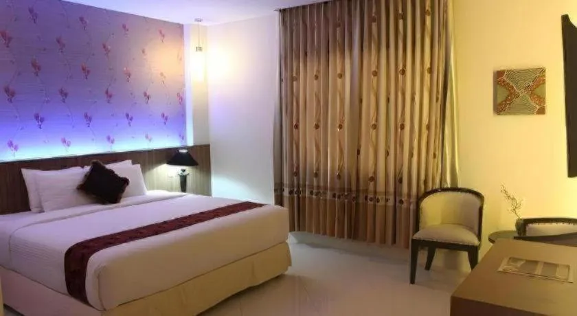 Bed in Mataram Square Hotel