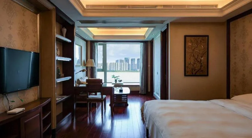 Bed in Hangzhou Lingtao Pavilion Hotel