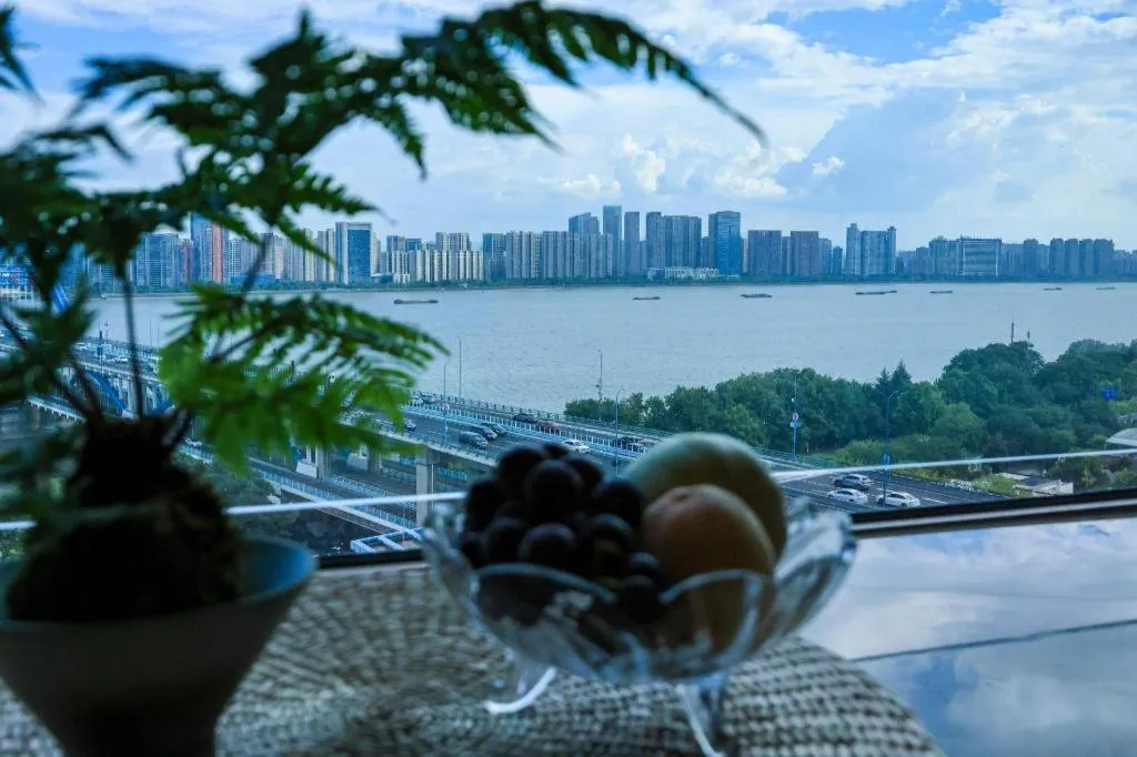 Hangzhou Lingtao Pavilion Hotel