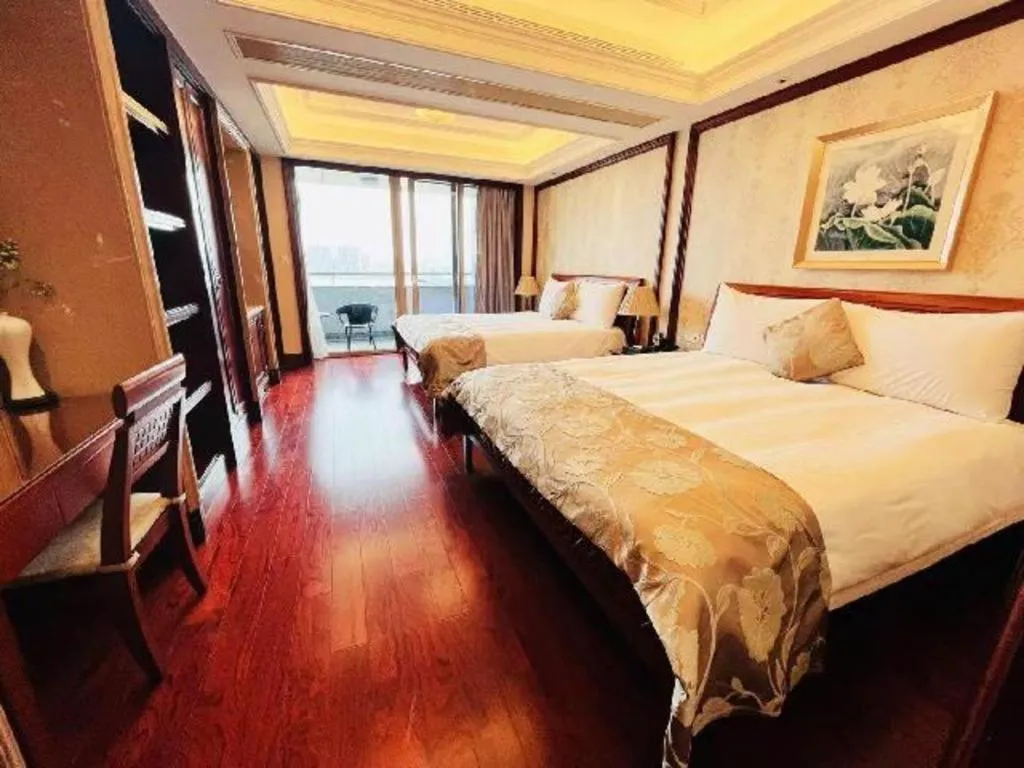 Bed in Hangzhou Lingtao Pavilion Hotel