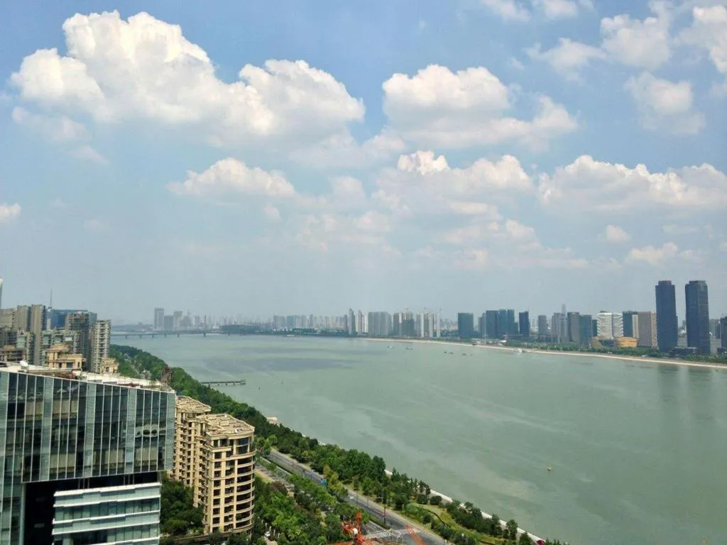 Hangzhou Lingtao Pavilion Hotel