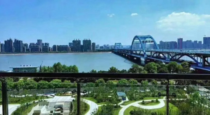 Hangzhou Lingtao Pavilion Hotel