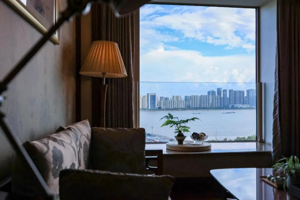 Hangzhou Lingtao Pavilion Hotel