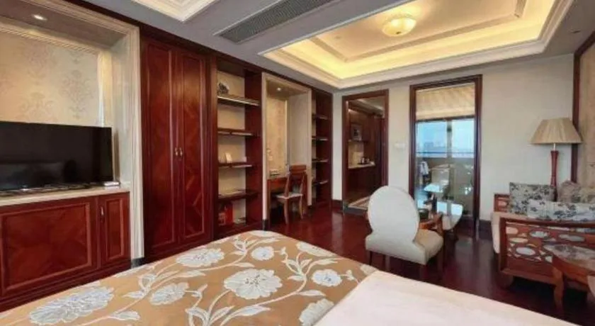 Bed in Hangzhou Lingtao Pavilion Hotel