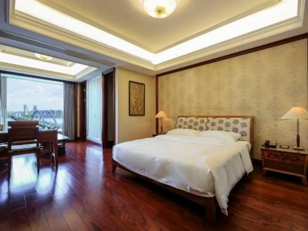 Bed in Hangzhou Lingtao Pavilion Hotel
