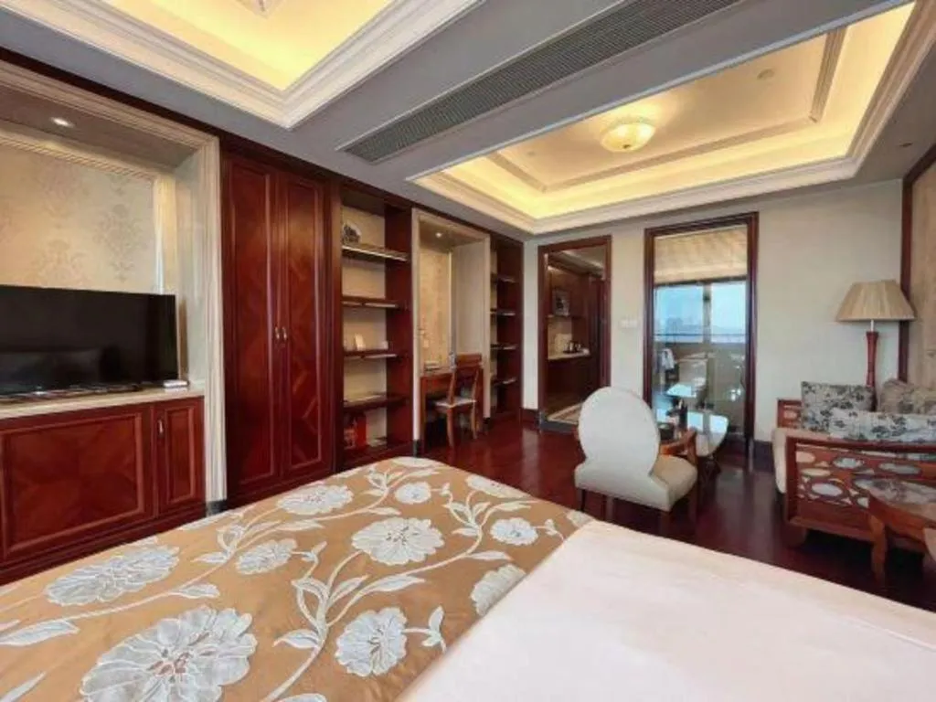 Bed in Hangzhou Lingtao Pavilion Hotel