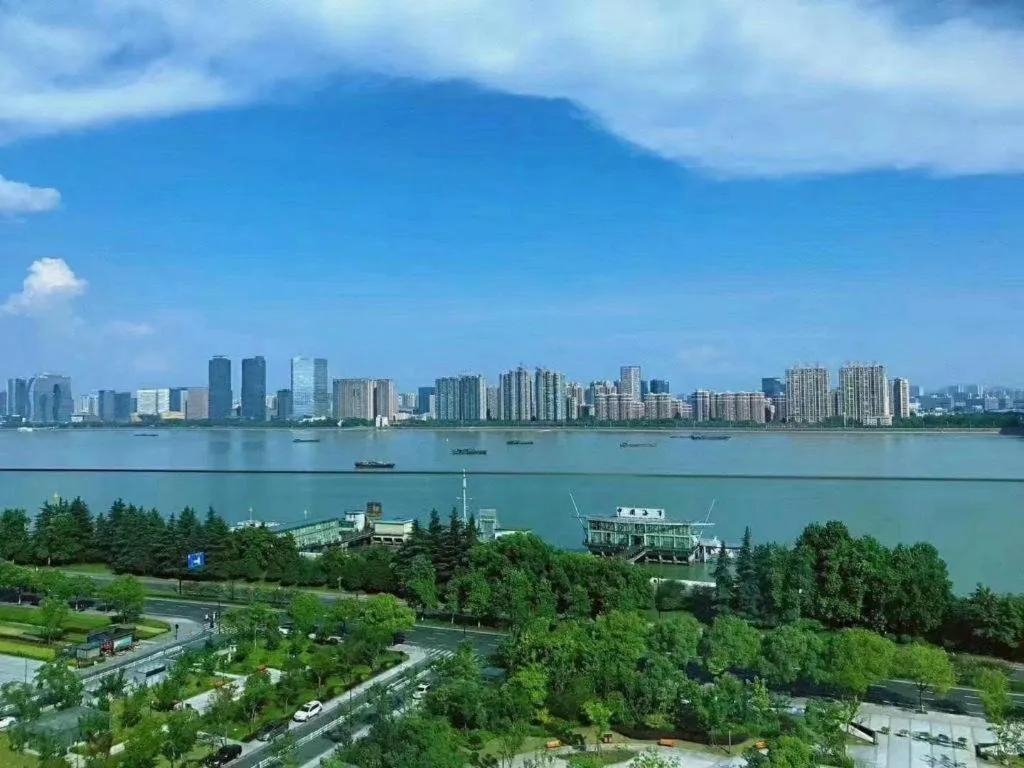 Hangzhou Lingtao Pavilion Hotel