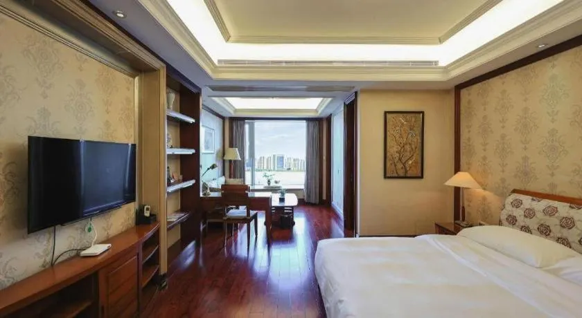 Bed in Hangzhou Lingtao Pavilion Hotel