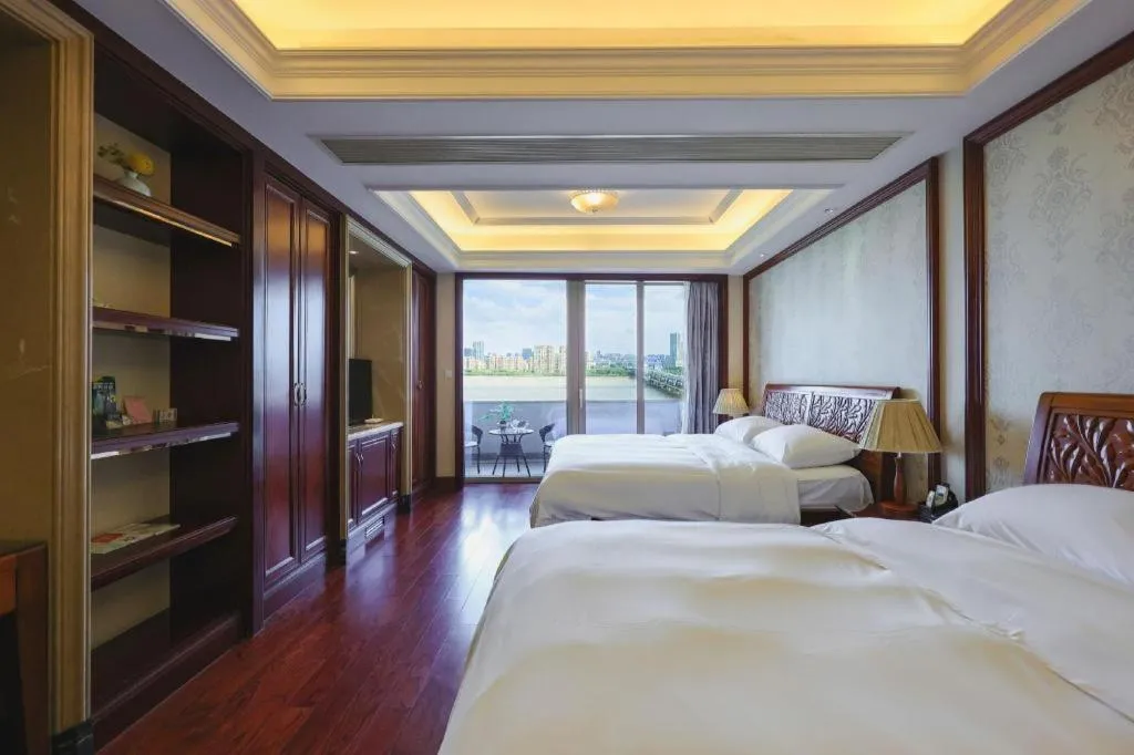 Bed in Hangzhou Lingtao Pavilion Hotel