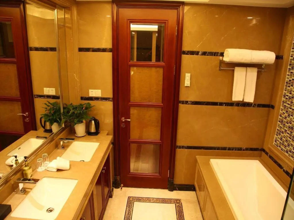 Hangzhou Lingtao Pavilion Hotel