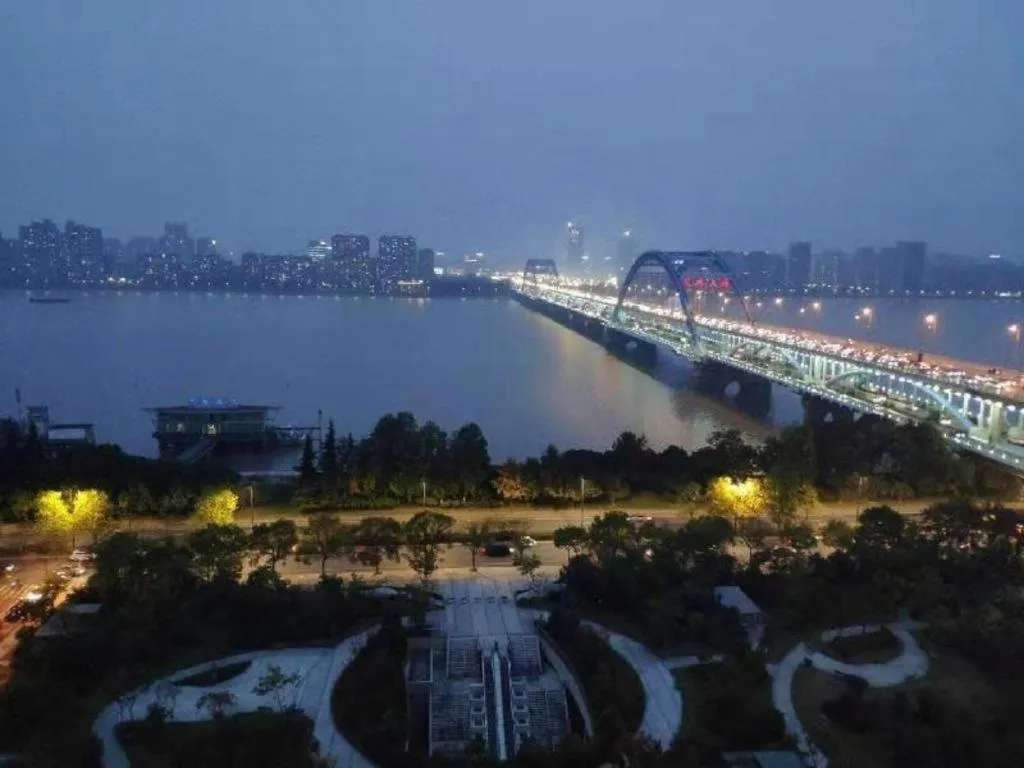 Hangzhou Lingtao Pavilion Hotel