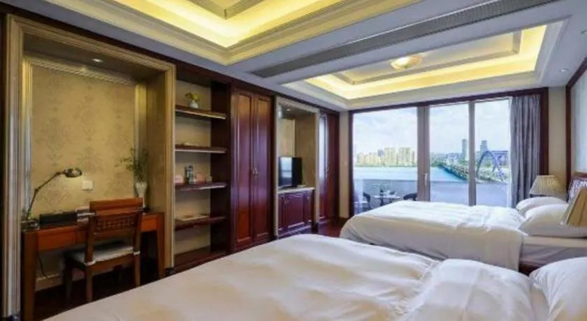 Bed in Hangzhou Lingtao Pavilion Hotel