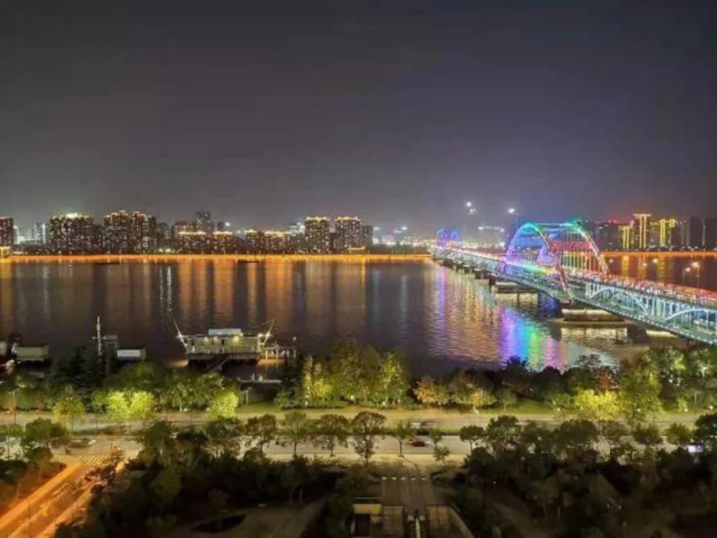 Hangzhou Lingtao Pavilion Hotel