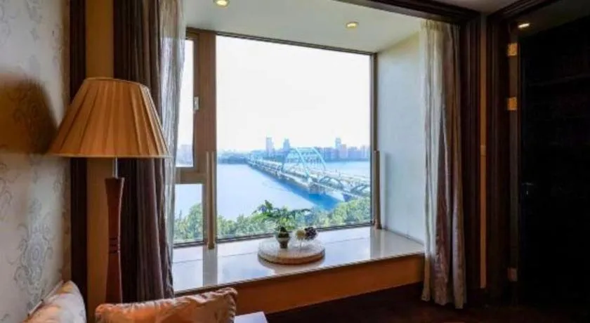 Hangzhou Lingtao Pavilion Hotel