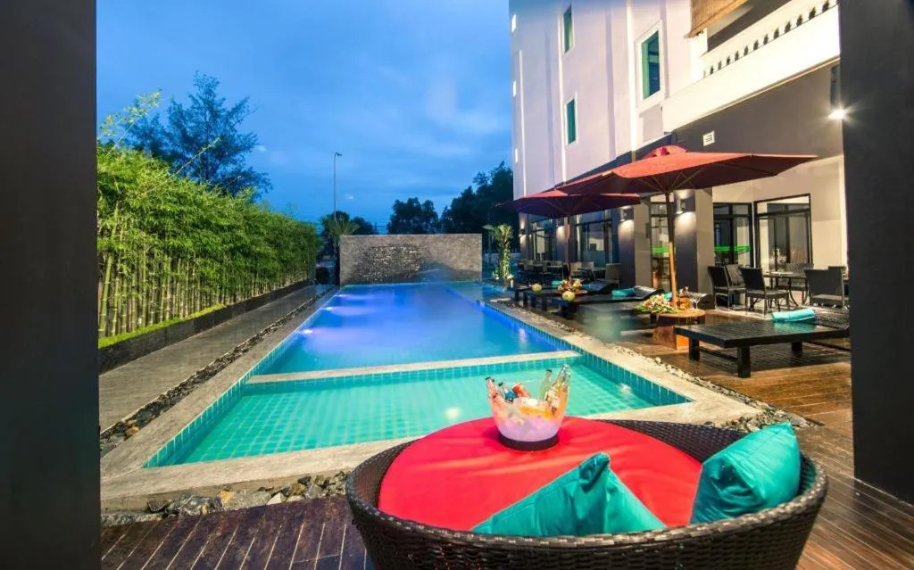 The Palm Hotel