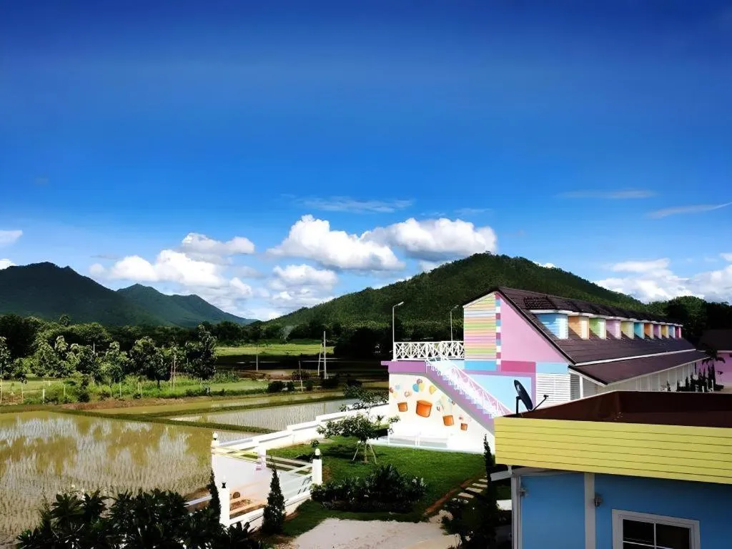 Chiangkhan Gallery Resort