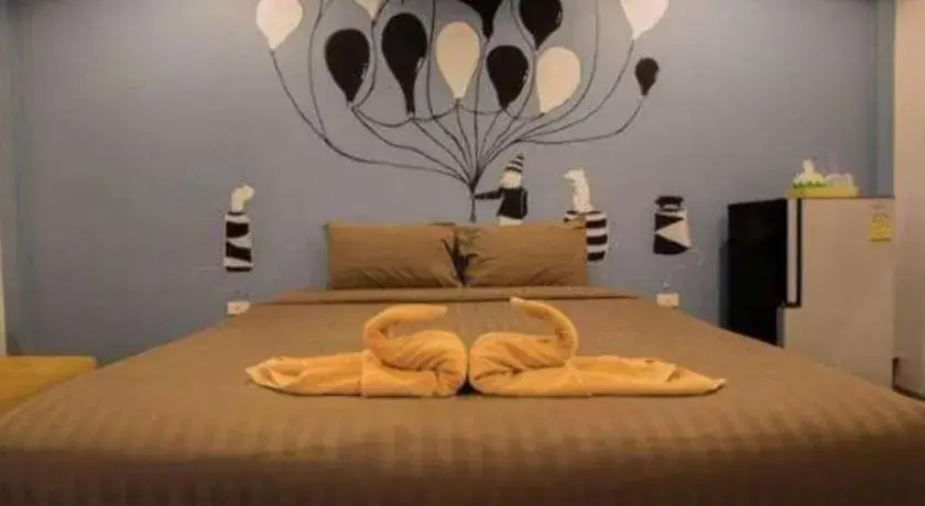 Bed in The Palm Village Bed in The Palm Village