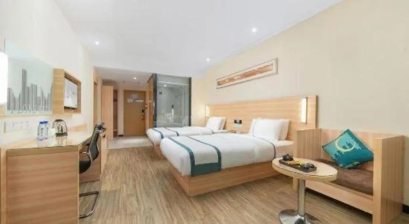 Bed in City Comfort Inn Yulin Wenhua Square Wanda Plaza