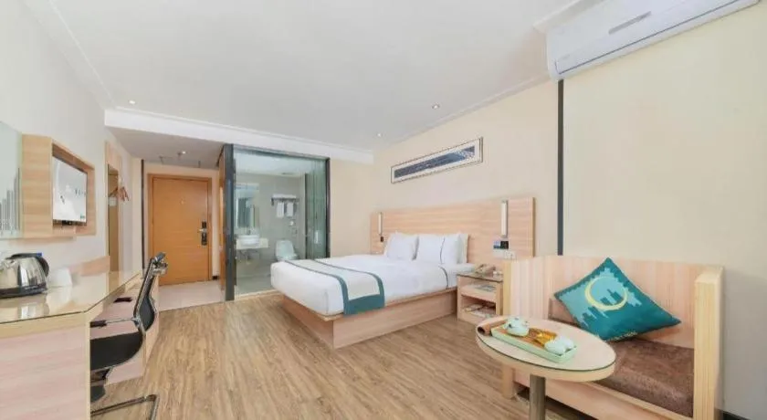 Bed in City Comfort Inn Yulin Wenhua Square Wanda Plaza