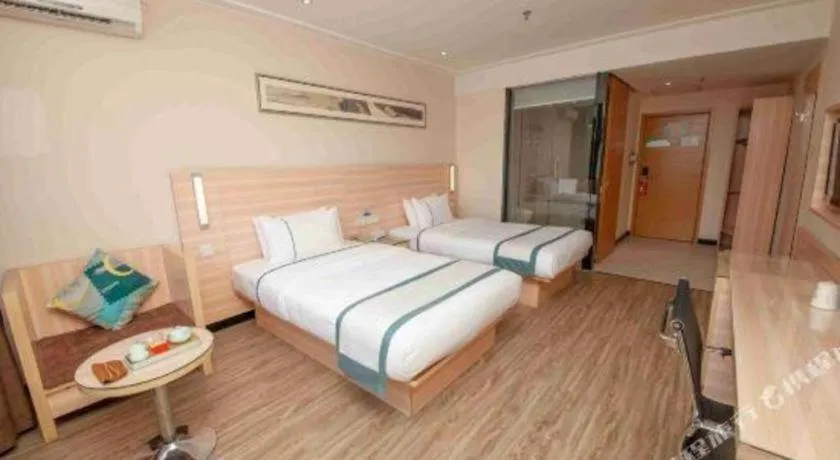 Bed in City Comfort Inn Yulin Wenhua Square Wanda Plaza