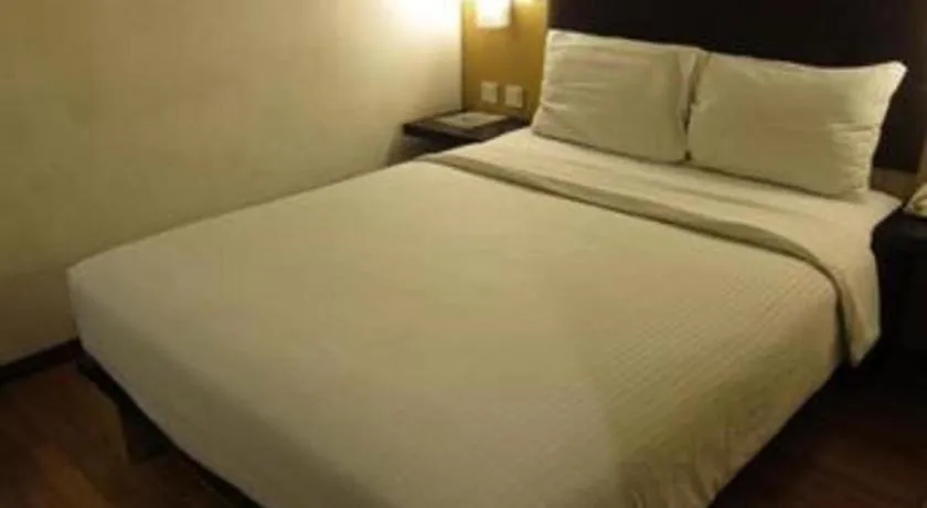Bed in ZUZU Simpang Lima
