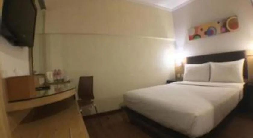 Bed in ZUZU Simpang Lima