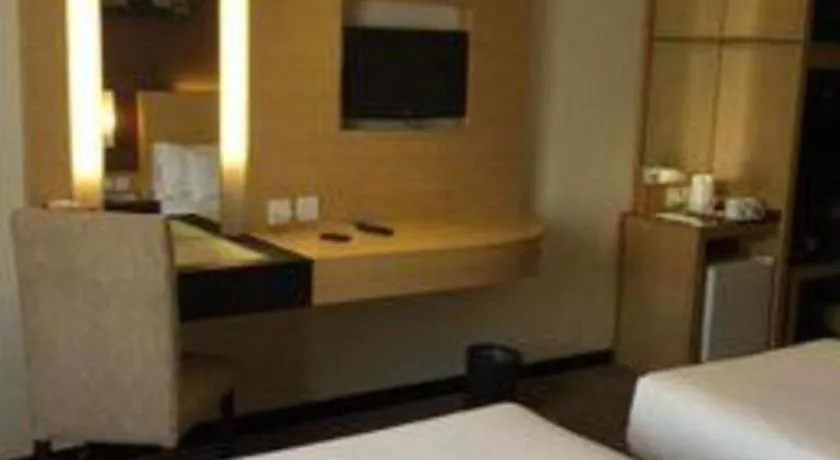 Bed in ZUZU Simpang Lima