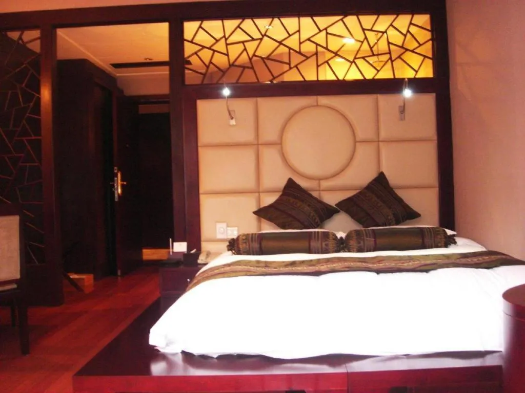 West Lake Hillview Int'L Hotel