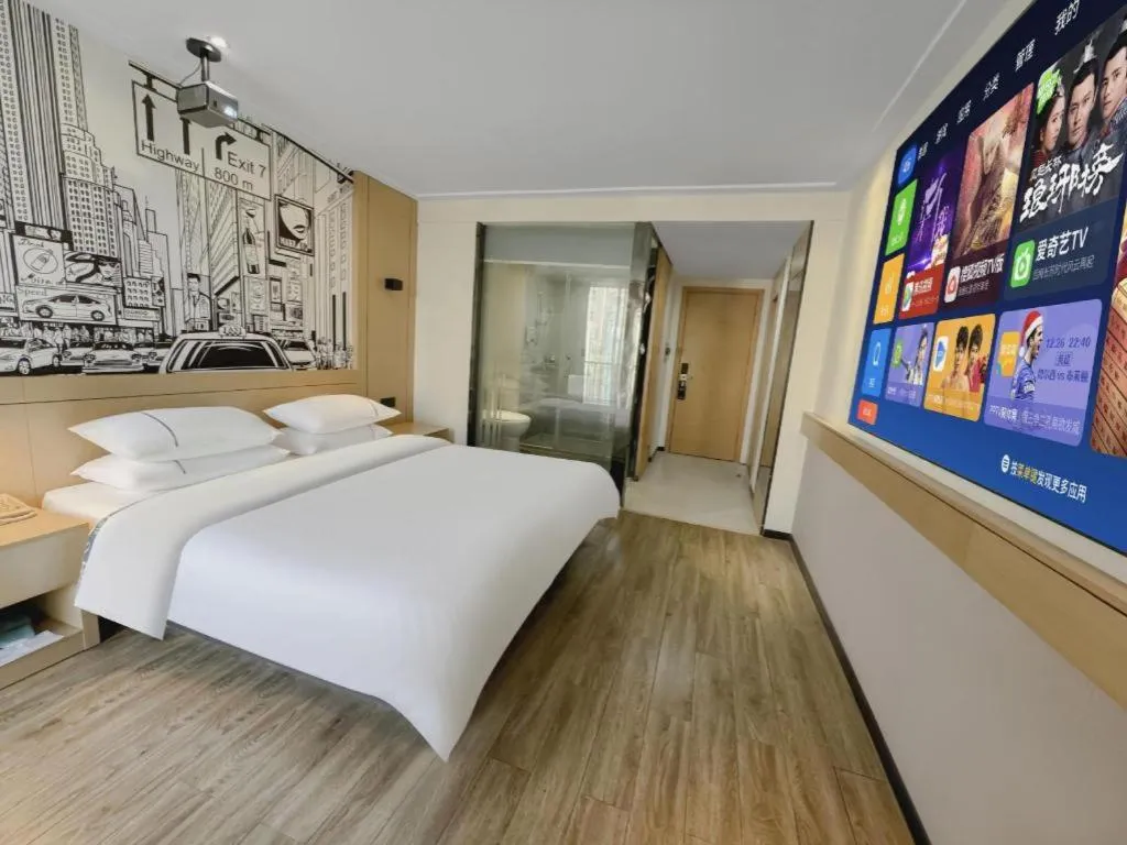 Bed in City Comfort Inn Wuhan Baibuting