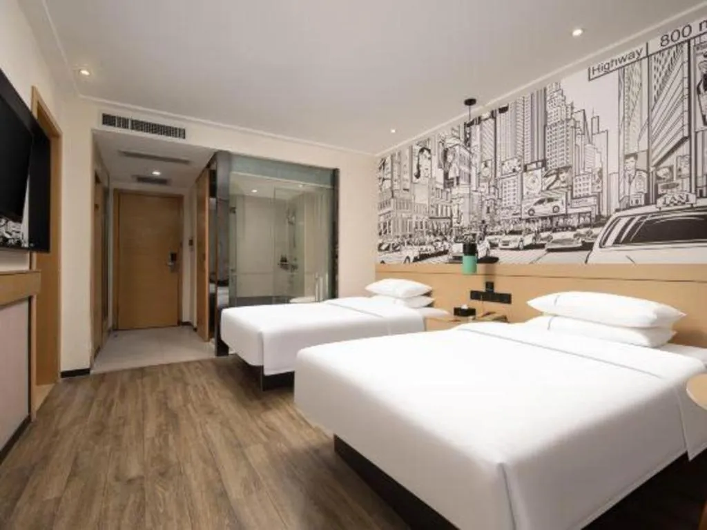 Bed in City Comfort Inn Wuhan Baibuting