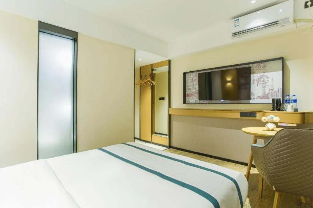 Bed in City Comfort Inn Wuhan Baibuting