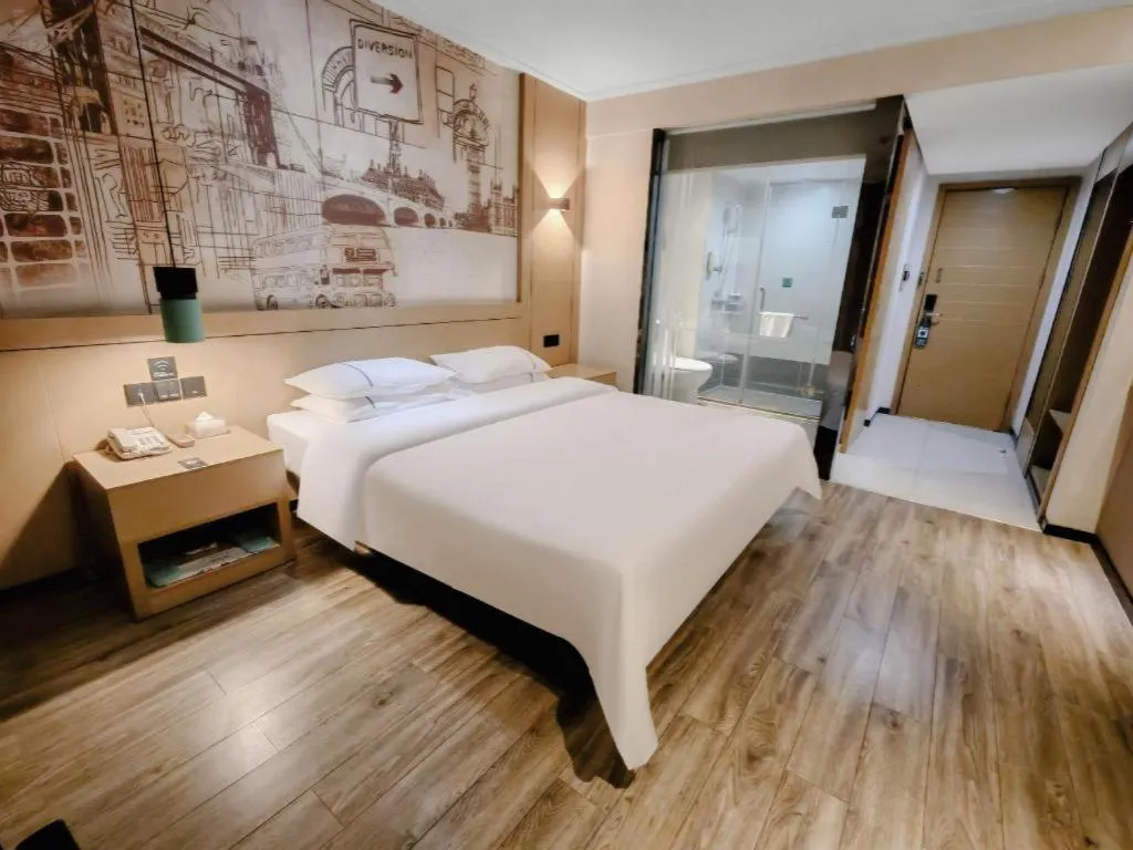 Bed in City Comfort Inn Wuhan Baibuting