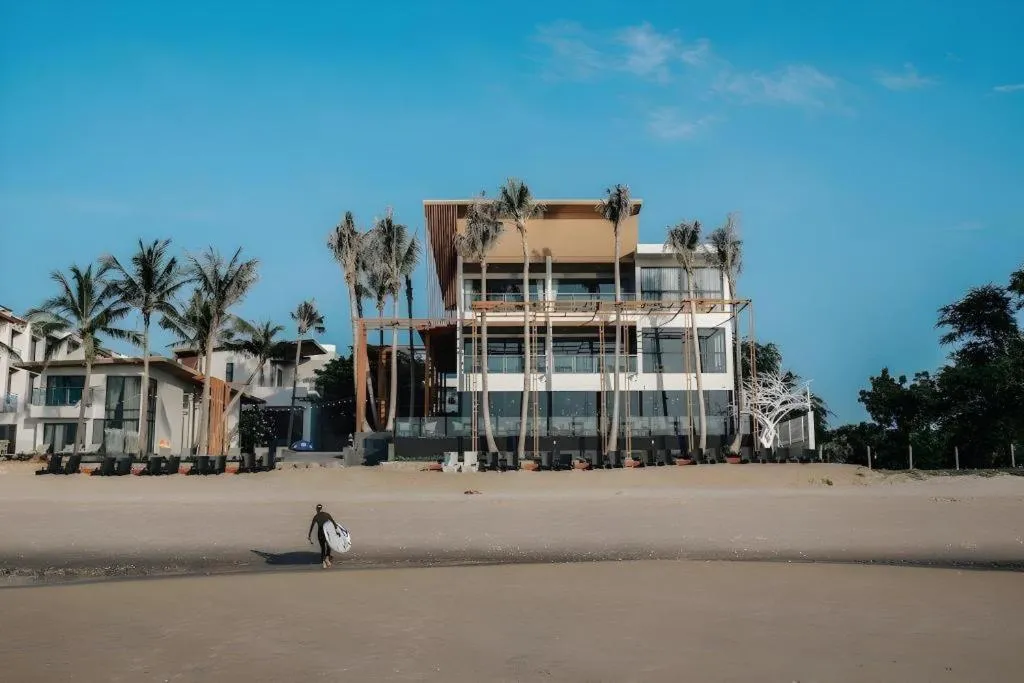 Eco Cozy Beachfront Resort Chaam