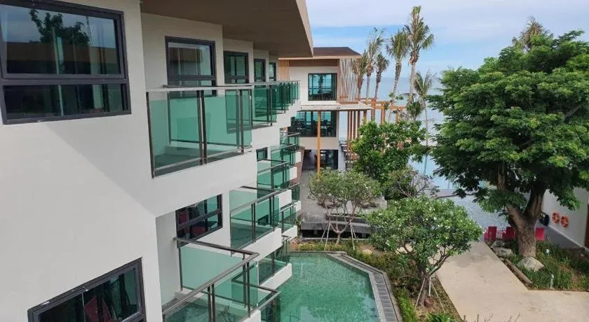 Eco Cozy Beachfront Resort Chaam