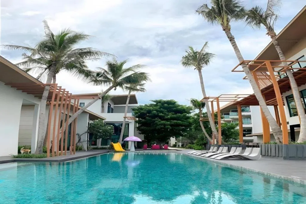 Eco Cozy Beachfront Resort Chaam